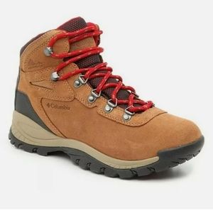 Columbia hiking boots
